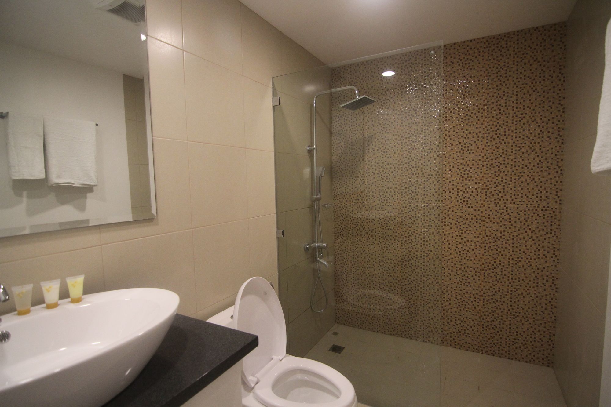 Reddoorz Plus @ Casino Street Makati Makati City Екстер'єр фото