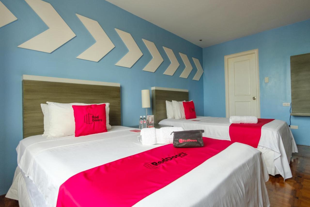Reddoorz Plus @ Casino Street Makati Makati City Екстер'єр фото