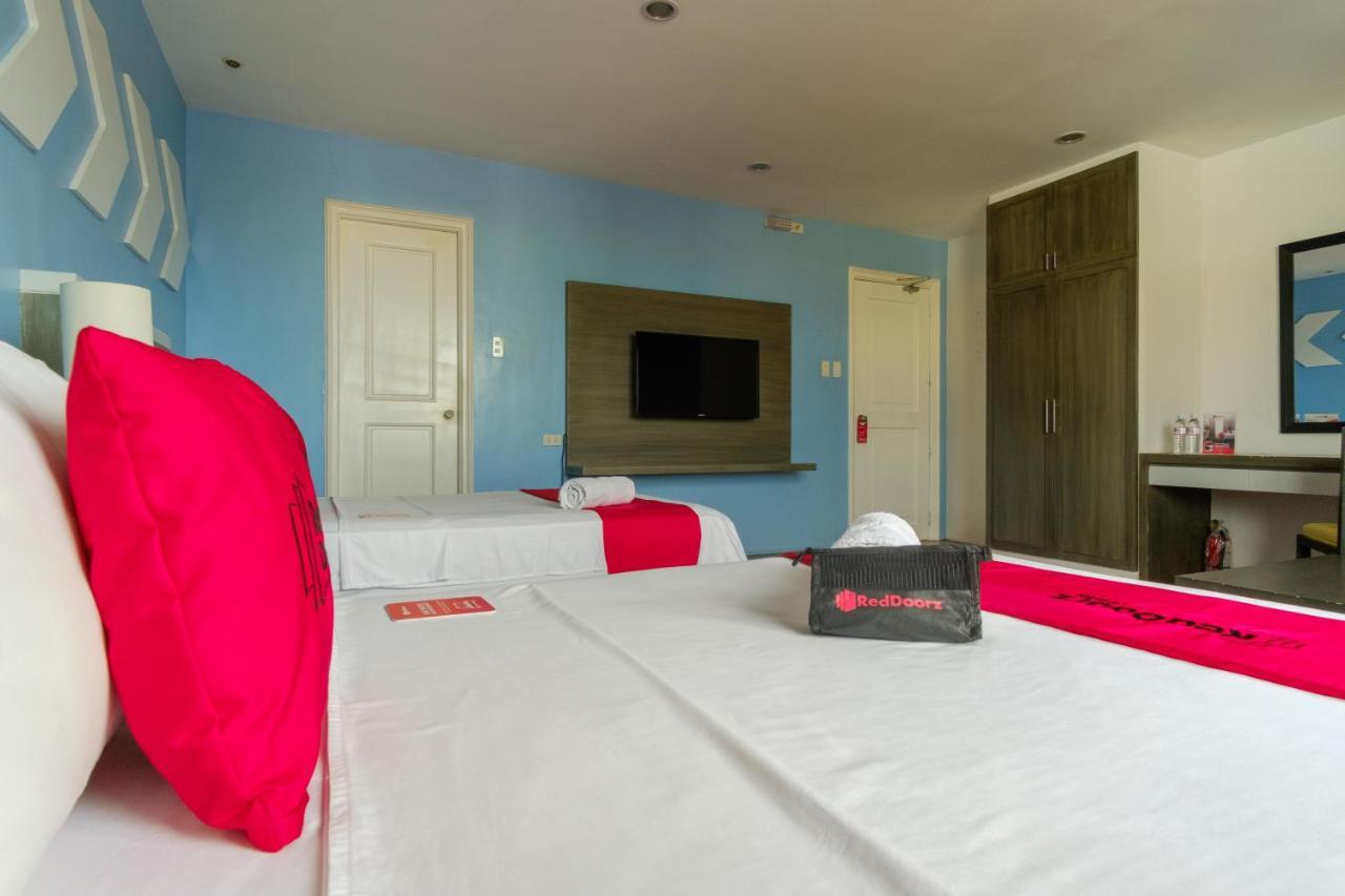 Reddoorz Plus @ Casino Street Makati Makati City Екстер'єр фото