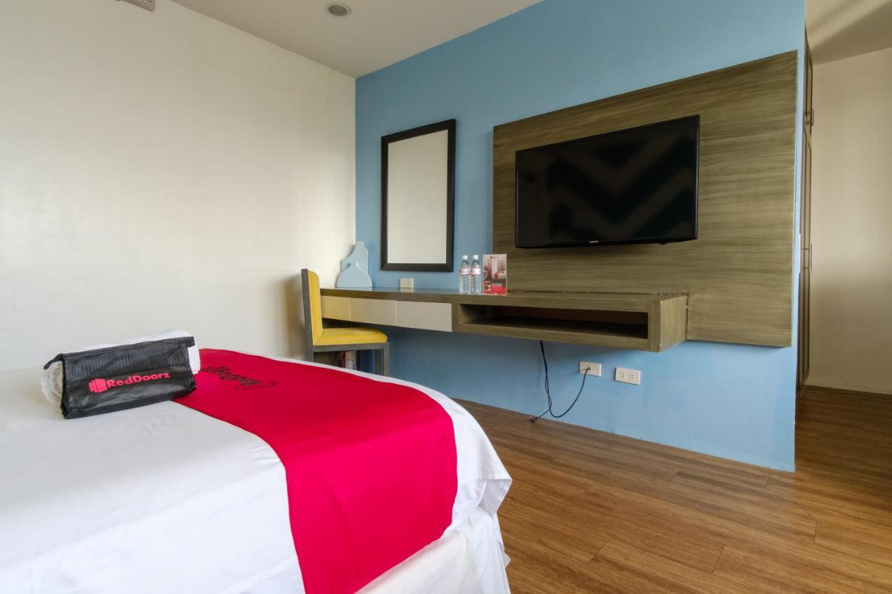 Reddoorz Plus @ Casino Street Makati Makati City Екстер'єр фото