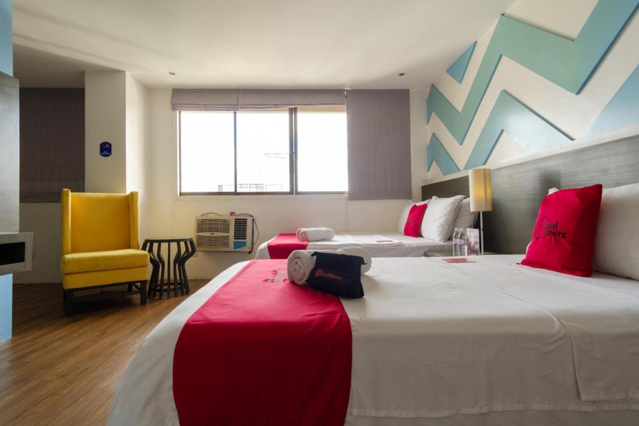 Reddoorz Plus @ Casino Street Makati Makati City Екстер'єр фото
